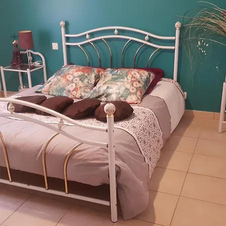 De Madame * Escazeaux