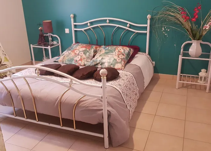 De Madame * Escazeaux