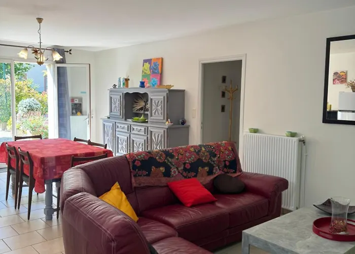 De Madame בית נופש Escazeaux